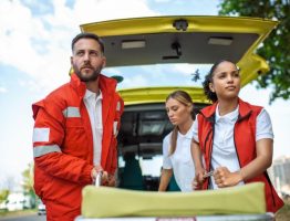 Voyage au cœur de l’action : découvrez le quotidien palpitant des ambulanciers