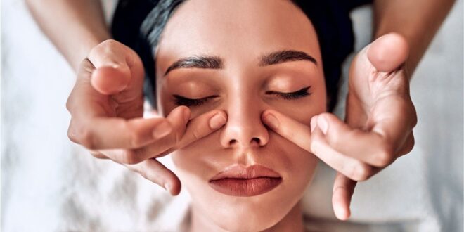 Le massage facial : une approche holistique de la beauté extérieure