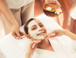 Soins du visage DIY : Des recettes simples pour un éclat naturel